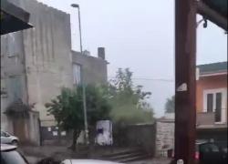 Maltempo, due dispersi in Campania; esondato un torrente, frane e smottamenti, automobilisti bloccati nel fango 