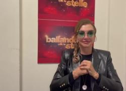 Ballando con le Stelle, Mietta non vaccinata: parla Milly Carlucci. VIDEO