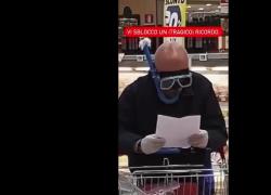 Covid, assorbenti, tute anticontaminazione, maschere da sub e antigas e sacchetti di plastica per "sfuggire al contagio"- VIDEO per non dimenticare
