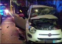 Ostia, scontro frontale tra Fiat 500 e bus Atac in viale dei Romagnoli, morta la 27enne alla guida dell'auto, grave l'amica - VIDEO