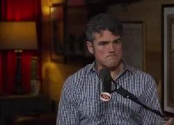 Joe Kent CHOC da Carlson: "Kirk mi guard&ograve; chiedendomi di impedire la guerra in Iran, assassinato per essersi opposto" - VIDEO