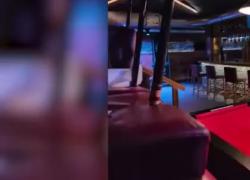 Crans-Montana, l'AUDIO di Jacques Moretti ad un collaboratore: "Se la schiuma fonoassorbente cade dal soffitto, bisogner&agrave; lasciarla"