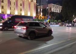 Georgia, proteste a Tbilisi dopo elezioni amministrative dominate da filo-russi, dimostranti marciano su Palazzo presidenziale, 5 arresti - VIDEO