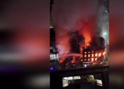 Scozia, maxi incendio in negozio adiacente alla stazione centrale di Glasgow, crollati parzialmente alcuni edifici - VIDEO