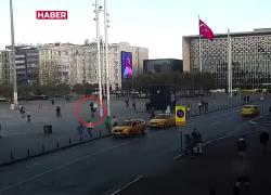 Attentato Istanbul, un VIDEO mostra l'autrice della strage mentre lascia lo zaino-bomba su una panchina e fugge