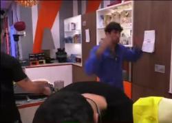 Gf Vip, Davide a rischio squalifica per la frase su Oriana: cosa ha detto - VIDEO
