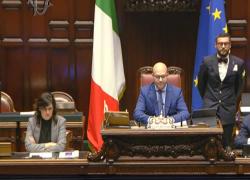 Meloni in ritardo alla Camera, Giachetti: "Trattati come camerieri". La replica: "Colpa del traffico" - VIDEO