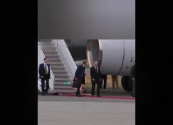 Russia, le valigette delle guardie del corpo di Putin: fuori scudi e dentro mitragliatrici, fino alla Cheget atomica - VIDEO