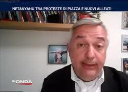 Gaza, Maurizio Molinari nega la deportazione dei palestinesi: “È emigrazione volontaria”, Telese: “Gli sparano addosso” - VIDEO