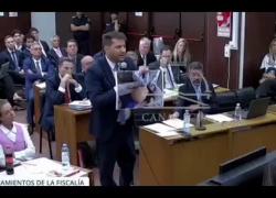 Processo Maradona, esposto VIDEO dell'autopsia: "Morto per edema polmonare acuto dopo 12 ore di agonia senza cure, 4l di liquidi nel corpo"