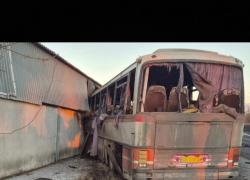 Ucraina, raid russo su bus a Dnipro, 13 vittime, Zelenksy: "Prossimo round di colloqui con Russia il 4-5 febbraio ad Abu Dhabi" - VIDEO