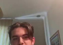 Leonardo Apache La Russa, la canzone di "Larus", il figlio trapper di Ignazio: "Fanc*lo la tua donna, su una poltrona con una tr*ia" - VIDEO