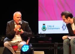 Grottammare, Marco Santin della Gialappa’s: “A Gaza un genocidio, 7 ottobre e Hamas tutte caz*ate”, uno spettatore: “Che caz*o dici” - VIDEO