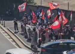 Manifestazione pro-Palestina davanti sede de Il Giornale e Libero: "Servi dei sionisti", "organi di propaganda al servizio di Meloni" - VIDEO