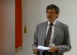 Marsilio e l'Abruzzo: gaffe del presidente della Regione: "E' l'unica regione che si affaccia su tre mari...". IL VIDEO 