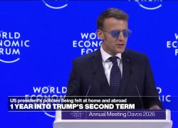 WEF Davos, Macron Napoleon con occhiali da sole attacca Trump: "No ai bulli, nuovi dazi inaccettabili, vuole Ue vassalla" - VIDEO