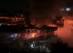 Gaza, raid aereo idf su scuola Fahmi Al-Jarjawi che ospitava sfollati, oltre 60 morti tra cui donne e bambini - VIDEO