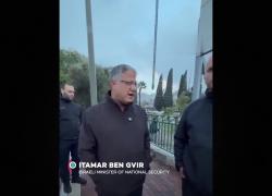 Israele, Ben-Gvir presso tomba dell'eroe palestinese al-Qassam: "Ora la smantello, dobbiamo cancellare completamente i subumani" - VIDEO