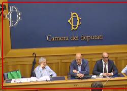 Vaccino Covid, Giovanardi vs Bassetti: "Politica fascista, altri 119 medici chiedono sanzioni contro di lui” - VIDEO