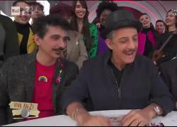 Inquinamento a Milano, Fiorello: "Respiriamo a giorni alterni, è la ‘smog week'. Tranquilli, lo ha detto Sala" - VIDEO