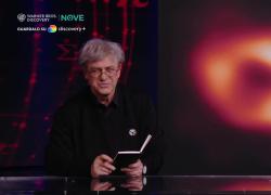 Fratelli di Crozza, Carlo Rovelli: "Vi spiego la teoria dei buchi bianchi"