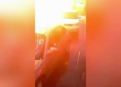 Arkansas, fulmine colpisce a poca distanza da un’auto a Heber Springs, coppia miracolosamente illesa – VIDEO