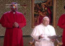 Fratelli di Crozza, Papa Francesco si lamenta con Dio per non essere stato inserito nella lista di proscrizione dei pacifisti