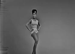 Chita Rivera, morta l’interprete di West Side Story, una delle dive di Broadway, aveva 91 anni - VIDEO