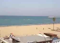 Covid 2020, runner corre in spiaggia "violando" il lockdown: inseguimento dei carabinieri e 4mila euro di multa - VIDEO
