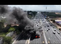 Tel Aviv, 350mila contro Netanyahu per chiedere rilascio ostaggi e fine guerra, ma il premier tira dritto: “Avanti con occupazione di Gaza City” - VIDEO