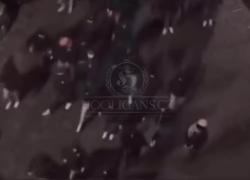 70 tifosi spagnoli aggrediti da ultrà della Lazio nel rione Monti, 3 accoltellati e scene di guerriglia a Roma - VIDEO