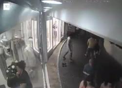 Capri, scippato Lord inglese Ara Darzi: rubato orologio Richard Mille RM 07 da  200mila €, ladri fuggiti in motoscafo - VIDEO