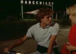 Sapore di mare 2, Eleonora Giorgi e Massimo Ciavarro nell'iconica scena con "pizza fredda e birra calda" in spiaggia, sul set del film nacque il loro amore - VIDEO