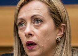 Giorgia Meloni, scatta l'allarme rosso a Palazzo Chigi. La benzina travolge il governo e la premier va in  TV come Mattarella. Retroscena
