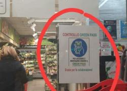Green pass al supermercato: alla Conad di Roma "si entra solo col certificato"

