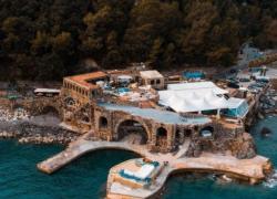 Covo di Nord Est, lo Yacht Club Tigullio inaugura la stagione tra mondanità e beneficenza 