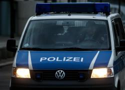 Germania, donna accoltella 5 persone su un autobus diretto  ad una festa cittadina a Siegen: 5 feriti, 3 in pericolo di vita
