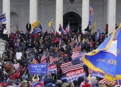 Assalto al Campidoglio Usa possibile solo con la collaborazione della polizia? I dubbi sull'accaduto 
