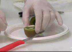 Non è l'Arena, Kiwi positivo al Coronavirus: test in diretta. Bassetti: 'Da denuncia'
