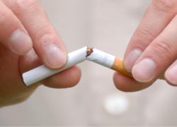 Milano, divieto di fumo all’aperto dal 1° gennaio 2025: multe fino a 240 euro per i trasgressori che fumano a meno di 10 metri di distanza dagli altri