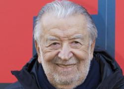 Pupi Avati al vetriolo contro Bologna: "Odio questa città". Poche persone al funerale dell'amico Gianni Cavina