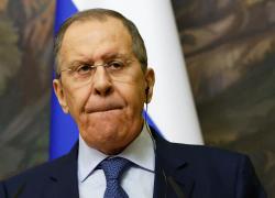 Massacro di Bucha, il ministro russo Lavrov: "Messa in scena Occidente". Zelensky: "I colloqui proseguano"