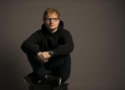 Ed Sheeran show al processo per plagio a New York, prende la chitarra e canta il brano incriminato
