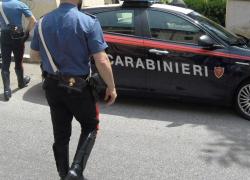 Napoli, pugno in faccia a un 75enne davanti a un bar. Ora è in pericolo di vita.  Tra i due nessun litigio prima