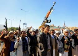 Yemen, gli Houthi sospendono attacchi contro Israele e navi di Tel Aviv nel Mar Rosso "fino a quando tregua a Gaza reggerà"