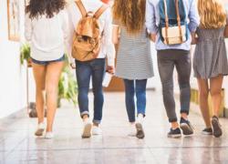 Adolescenti e malattie reumatiche, Sir: "Rientro a scuola aiuta a gestire patologia"