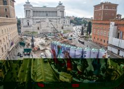 Roma, al cantiere di piazza Venezia la terza opera di 'Murales'