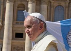 Vaticano, Papa Francesco: dalla rimozione dei privilegi alla lotta contro le lobby gay. Pontificato a rischio nel 2021: Bergoglio verso le dimissioni?
