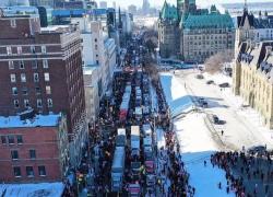 Proteste Canada, Polizia "minaccia" i camionisti e Trudeau finisce nella bufera