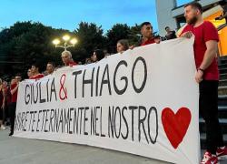 Giulia Tramontano, Senago in marcia per lei e Thiago, presenti oltre 500 persone  vestite di rosso e il sindaco: “Noi non dimentichiamo” -GALLERY